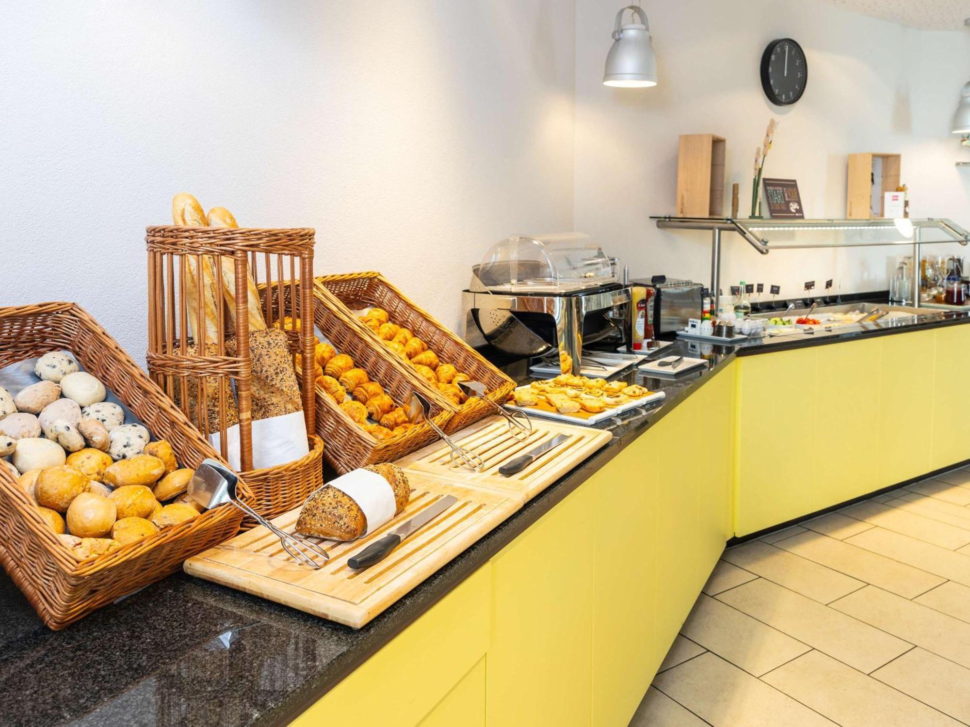 Hotel Ibis Basel Bahnhof Zewnętrze zdjęcie